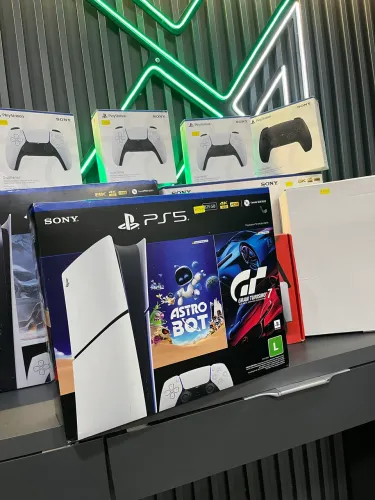 PS5 SLIM DIGITAL + 2 JOGOS - SHOPPING PANORÂMICO ATÉ AS 22:00