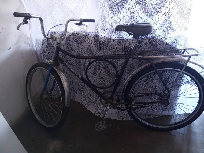 Estou vendendo uma bicicleta Monark