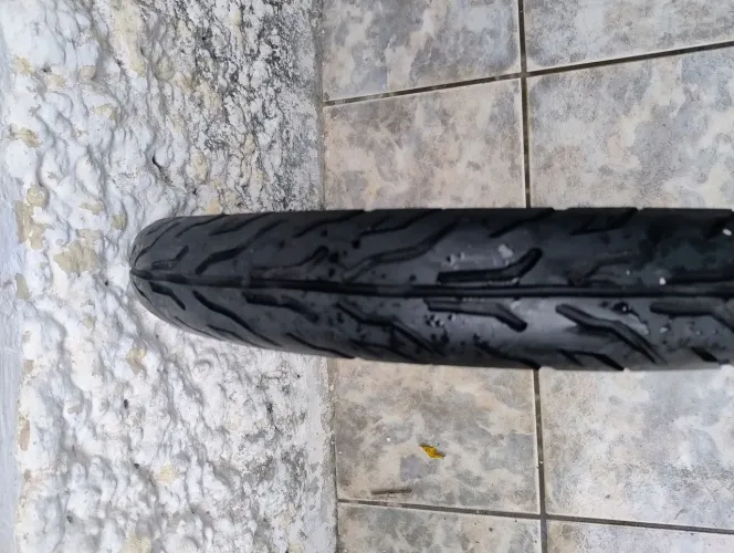 70 reais os 4 pneus de moto chama ?