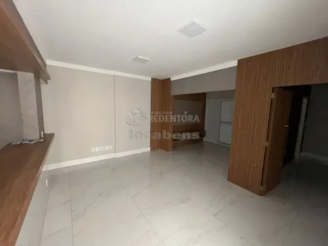 Apartamento no Vila Redentora com 01 dormitório.
