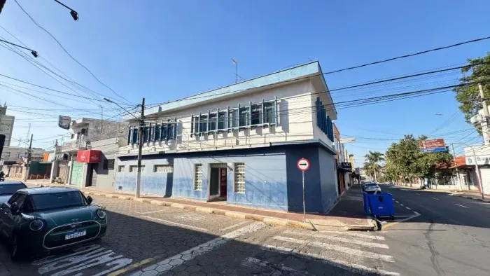 Prédio Comercial - Venda e Locação no Centro de Tatuí Interior de SP Amplo e Bem Localizad