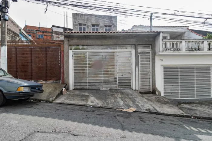 Prédio comercial na Rua Doutor João Menezes Neto, 77 270 m²