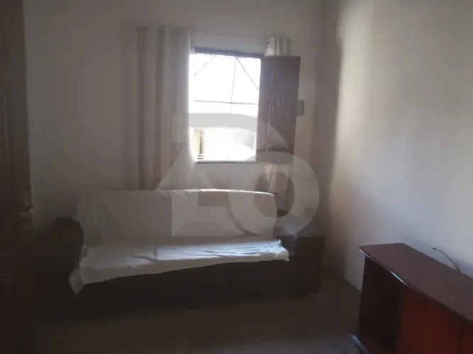 Casa de 120m² no Bairro Jardim Centenário com 2 Quartos, Garagem.