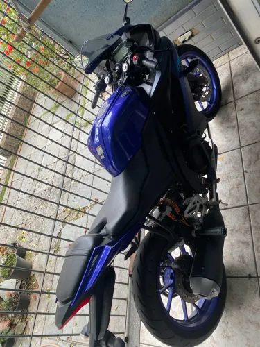 Yamaha R15