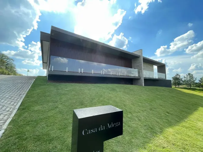 CASA DE CONDOMÍNIO, LUXO E CONFORTO EM TERRAS DE SÃO JOSÉ 2