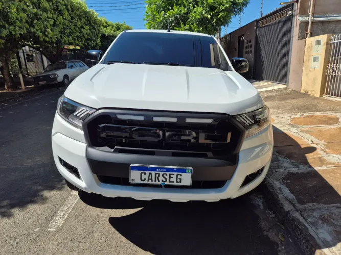 Ford Ranger XLT 2.5 16V 4X2 CD Flex 2014