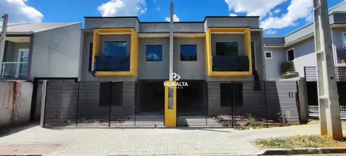 Sobrados 3 Quartos à Venda no CIC Conforto, Praticidade e Ótima Localização