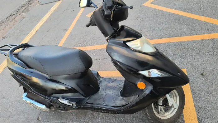 Moto Burgman Suzuki 125 i