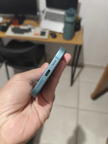 Apple iPhone 16 (128 GB) - Verde-acinzentado