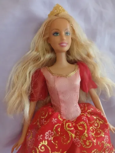 Barbie Colecionável - Filme As 12 Princesas - Edição Especial