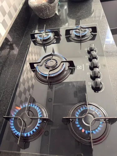 Cooktop 5 Bocas Electrolux a Gás com Tripla Chama (KE5TP)