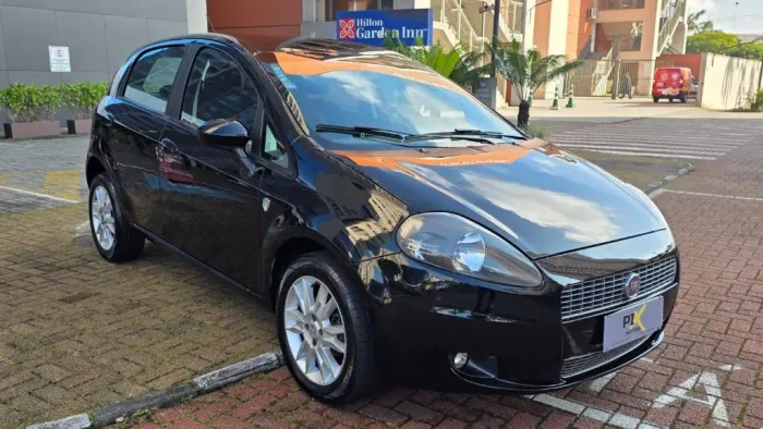 Fiat Punto Attractive 1.4 Fire Flex 8V 5P 2012