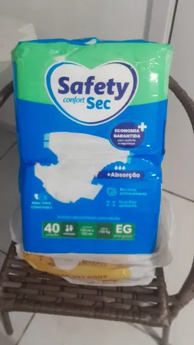 Vende-se fralda para adulto
