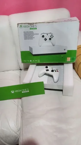 Xbox one na caixa 
