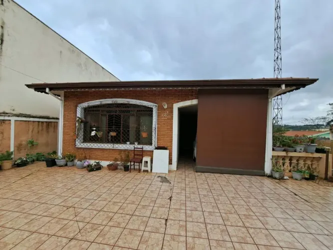 Casa à venda no bairro Jardim Bela Vista IV em Cosmópolis/SP.