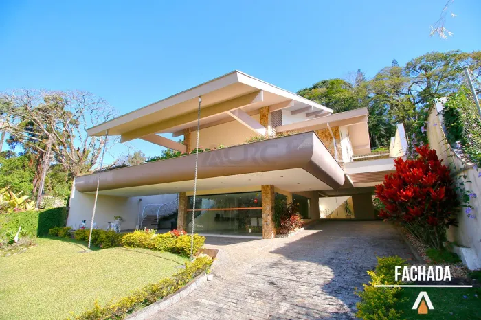 ACRC Imóveis - Casa de Alto Padrão para Locação no Bairro Itoupava Seca em Blumenau