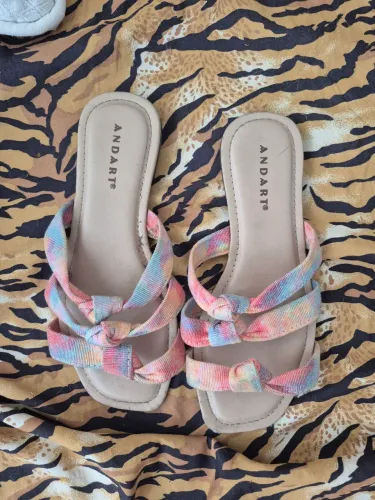 Rasteirinha Verão Colorida Tie-Dye Super estilo Clarita / Schutz / Arezzo, super charmosa.