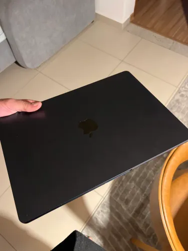 MacBook Air M3 (8gb / 256g / 15? / 92% de bateria)