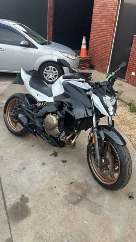 CF Moto 650 cilindradas  TROCO