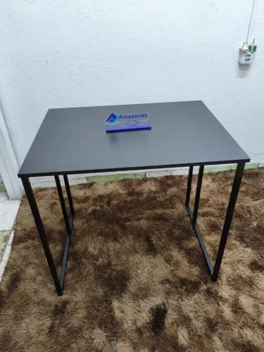 Escrivaninha Preta - Pé Metal Quadrado 