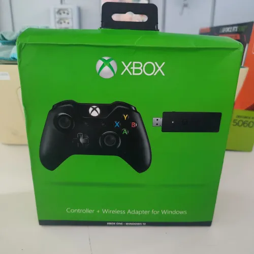 Controle Xbox One com caixa completo