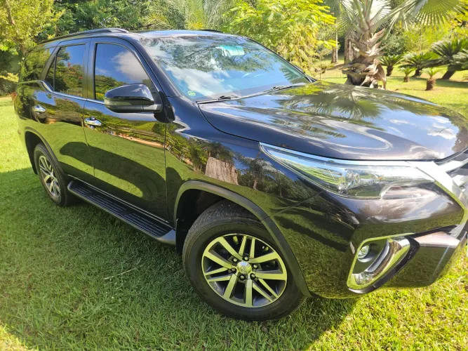 Toyota Hilux SW4 SRX 4X4 2.8 TDI 16V Dies. Aut. 2019