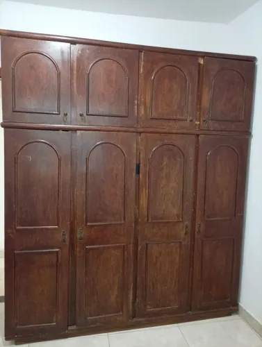Guarda roupa de sucupira