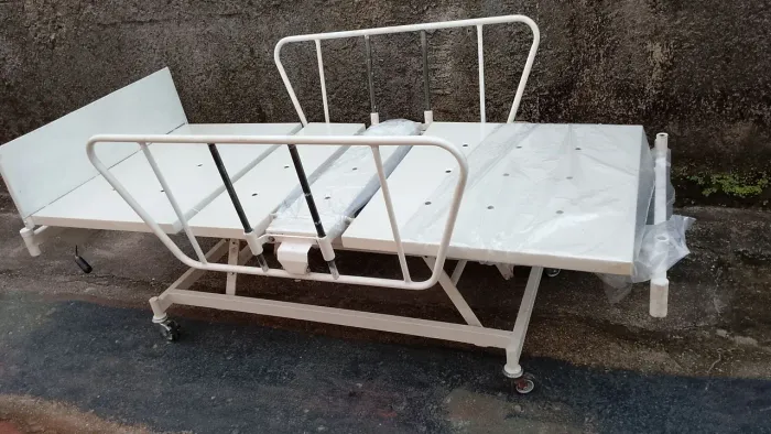 Cama hospitalar bom funcionamento ZAP * 