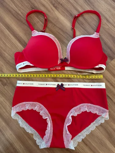 Conjunto Tommy Hilfiger novo