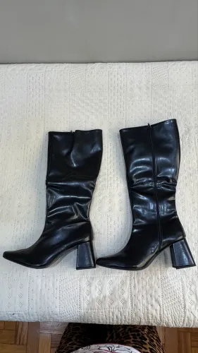 Bota Feminina Montaria Cano Alto Longo Salto Grosso Médio Bico Fino