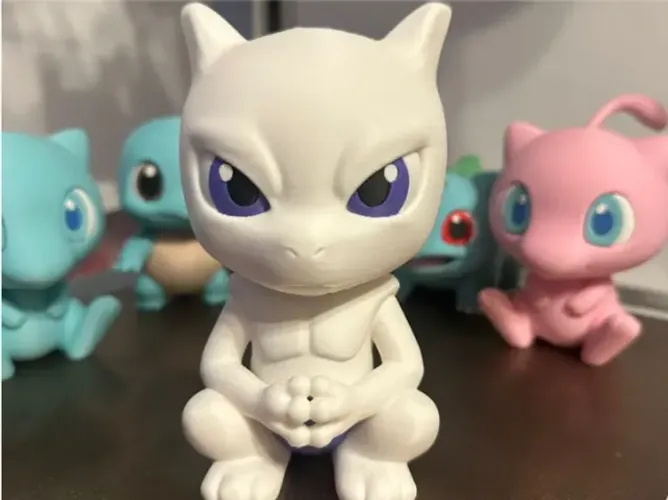 Miniatura estilo chibi inspirada no Mewtwo - Impressão 3D
