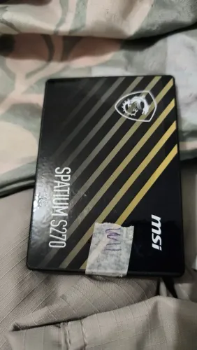 Vendo ssd smi 270, 960 GB.