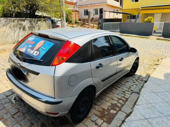 Ford Focus 1.6 S/se/se Plus Flex 8v/16v 5P 2006