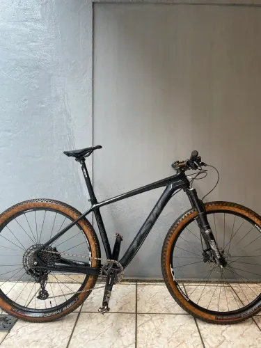 Bicicleta MTB TSW Flycarbon