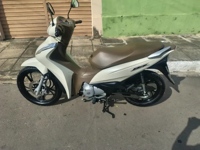 Honda Biz novinha