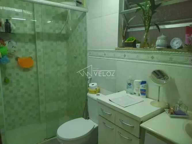 Apartamento : / Residencial / Glória