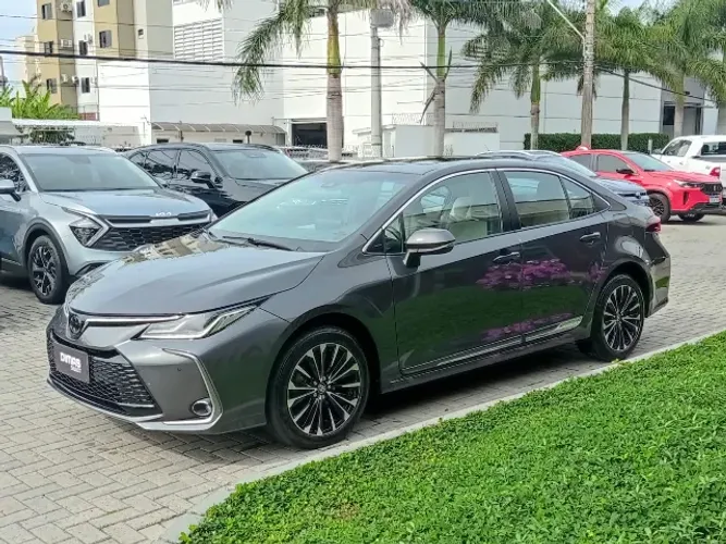 Toyota Corolla Altis 2.0 Flex 16V Aut. 2024