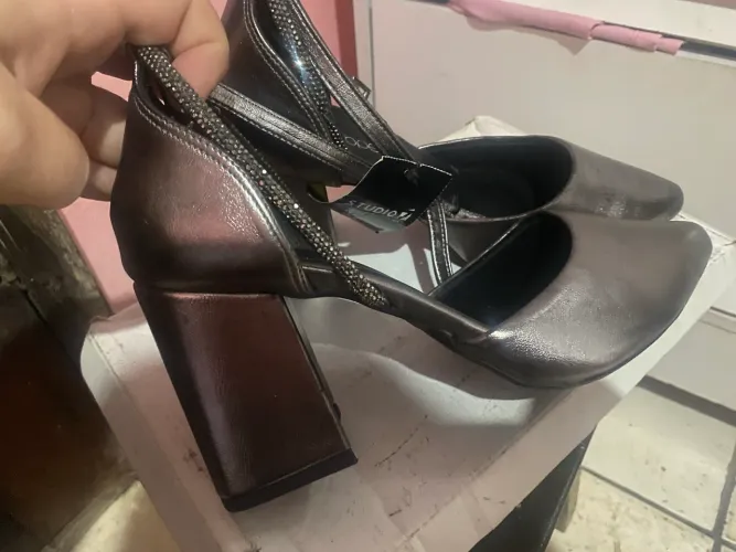 Sapato novo.