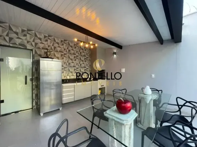 Casa Duplex de aproximadamente 200m² à venda  3 quartos, 1 suíte e 2 vagas  Santa Efigênia