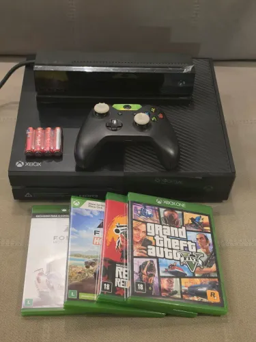 Vendo Xbox One 500 GB + Kinect + Controle + 4 Jogos Originais - Como novo