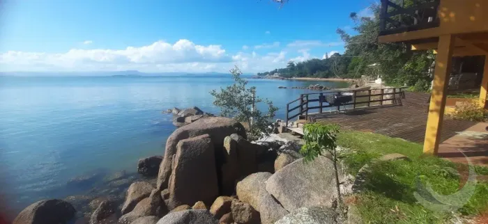 Imóvel para venda tem 280 metros quadrados com 7 quartos em Ribeirão da Ilha - Florianópol