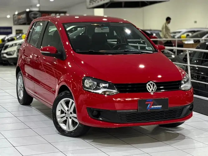 Volkswagen Fox 1.0 MI Total Flex 8V 5P 2013