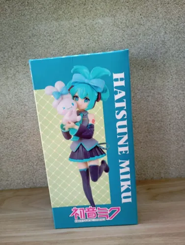 Hatsune Miku figure 