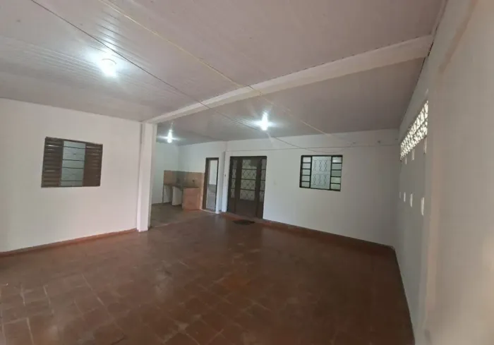 Alugo casa 3 quartos Urias Magalhães 