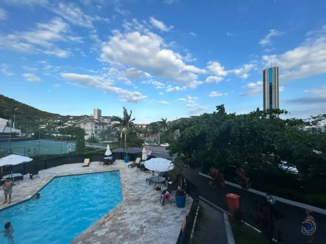 Apartamento de 77m² com 3 quartos na Praia Brava