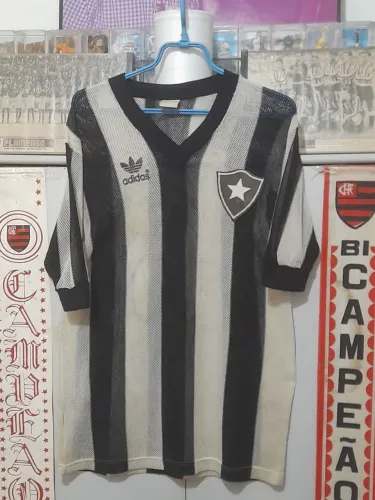 Camisa botafogo adidas modelo " furadinha " número 6