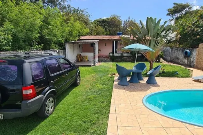 Casa com Piscina à Venda Avenida Principal da Praia de Tabatinga