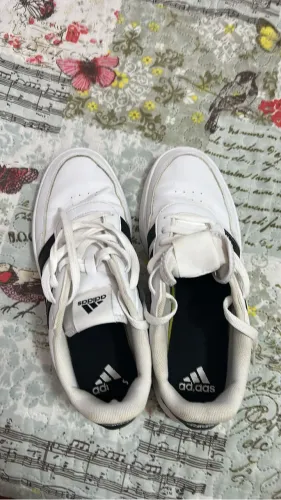 Tênis adidas n41