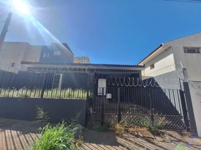 Casa com 4 dormitórios para alugar, 100 m² por R$ 2.000,01/mês - Jardim Araxá - Marília/SP