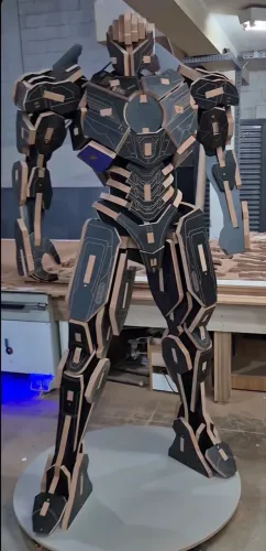 Robô de MDF